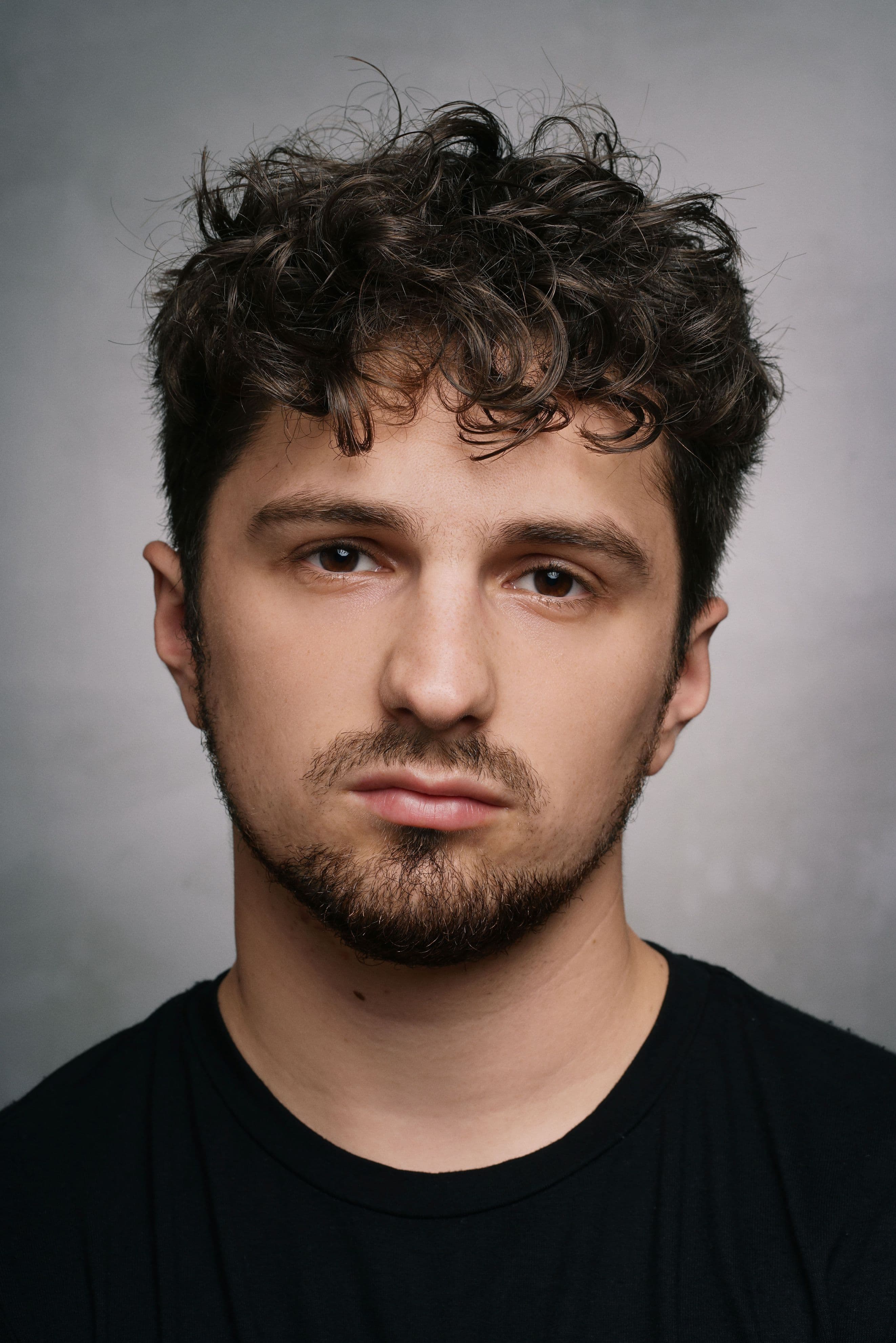 Award-winning bilingual male actor for film, musical theater, and stage productions — international casting