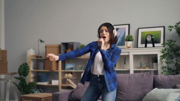 CIS voice artists for US animation, dubbing, and commercial voiceover